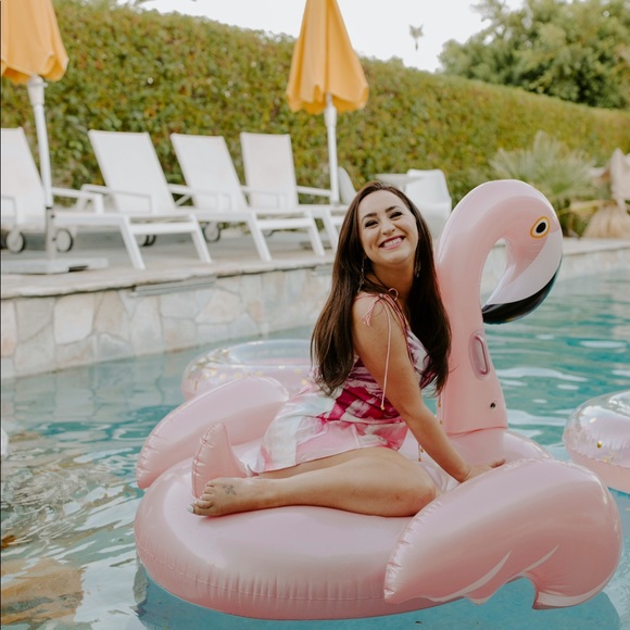 Meet your Posher, Janae - Picture 1 of 1